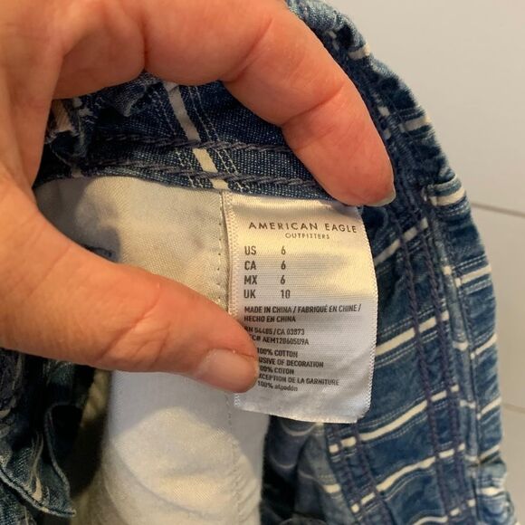 American Eagle Blue Striped Women's high waisted Shorts size 6 beach coastal - Picture 11 of 11